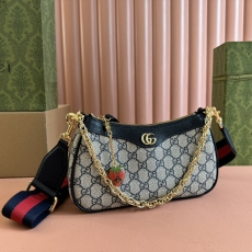 Gucci Hobo Bags